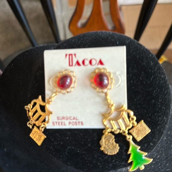 Vintage Tacoa Gold Tone Christmas Earrings - Picture 2 of 4